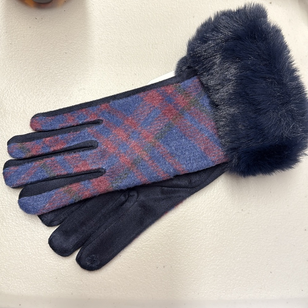 Stylish Plaid Women's Gloves New Item NWT Touchscreen - Picture 5 of 7